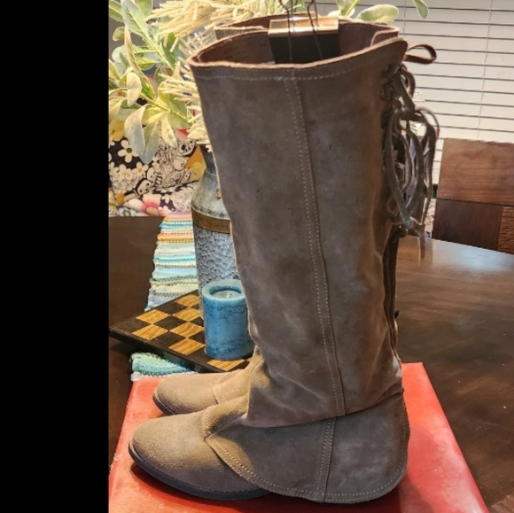 Naughty Monkey Mid-Calf Boots Size 8.5 - Picture 4 of 8